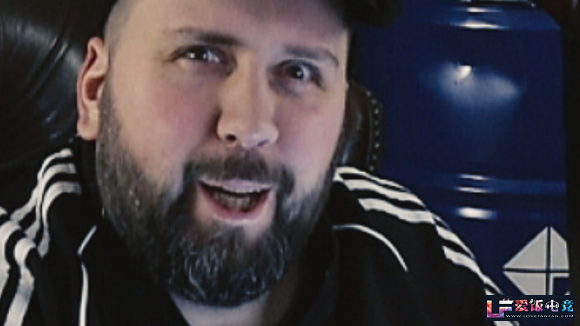 r4TS2YZfb62zjfMb.jpg