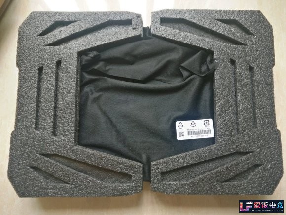 ls9gUFeFFUVUV77Q.jpg