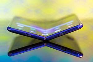 顶级旗舰超群性价！折叠屏Galaxy Fold e售价7700！
