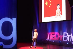 16岁英国少女深谙财富密码 一招让她在中国狂揽500万